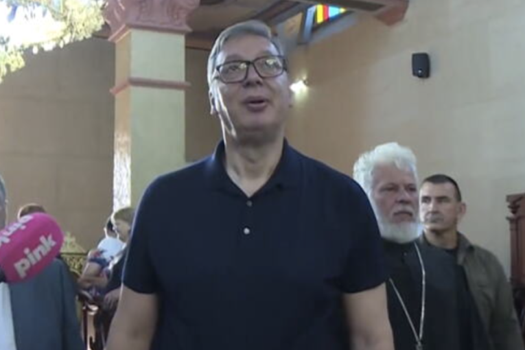 Vučić u poseti Belegišu! Građani srdačno dočekali predsednika Srbije (VIDEO)