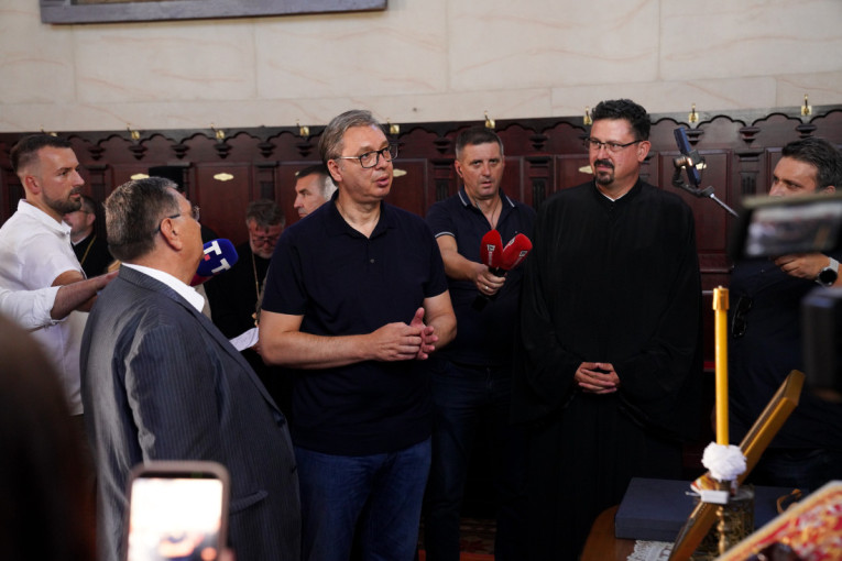 Vučić u poseti Belegišu! Građani srdačno dočekali predsednika Srbije (VIDEO)