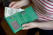 Prijava za 6.000 dinara počinje 7. septembra, a evo kada kreće isplata: Jedna grupa ne mora ništa da radi