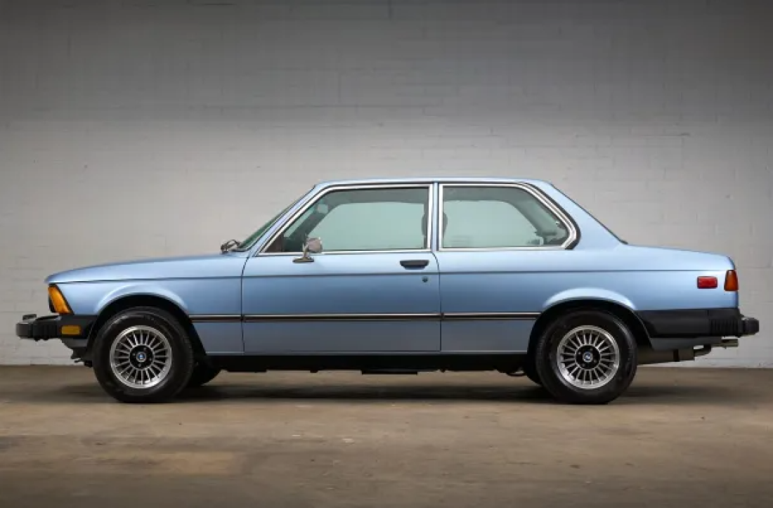 Vozio ga je isti čovek više od 40 godina: Pogledajte kako danas izgleda ovaj BMW iz 1977. godine