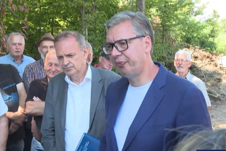 Vučić obilazi radove na putu Kaona-Luke: Za celu deonicu izdvojeno je oko 17 miliona evra (VIDEO)