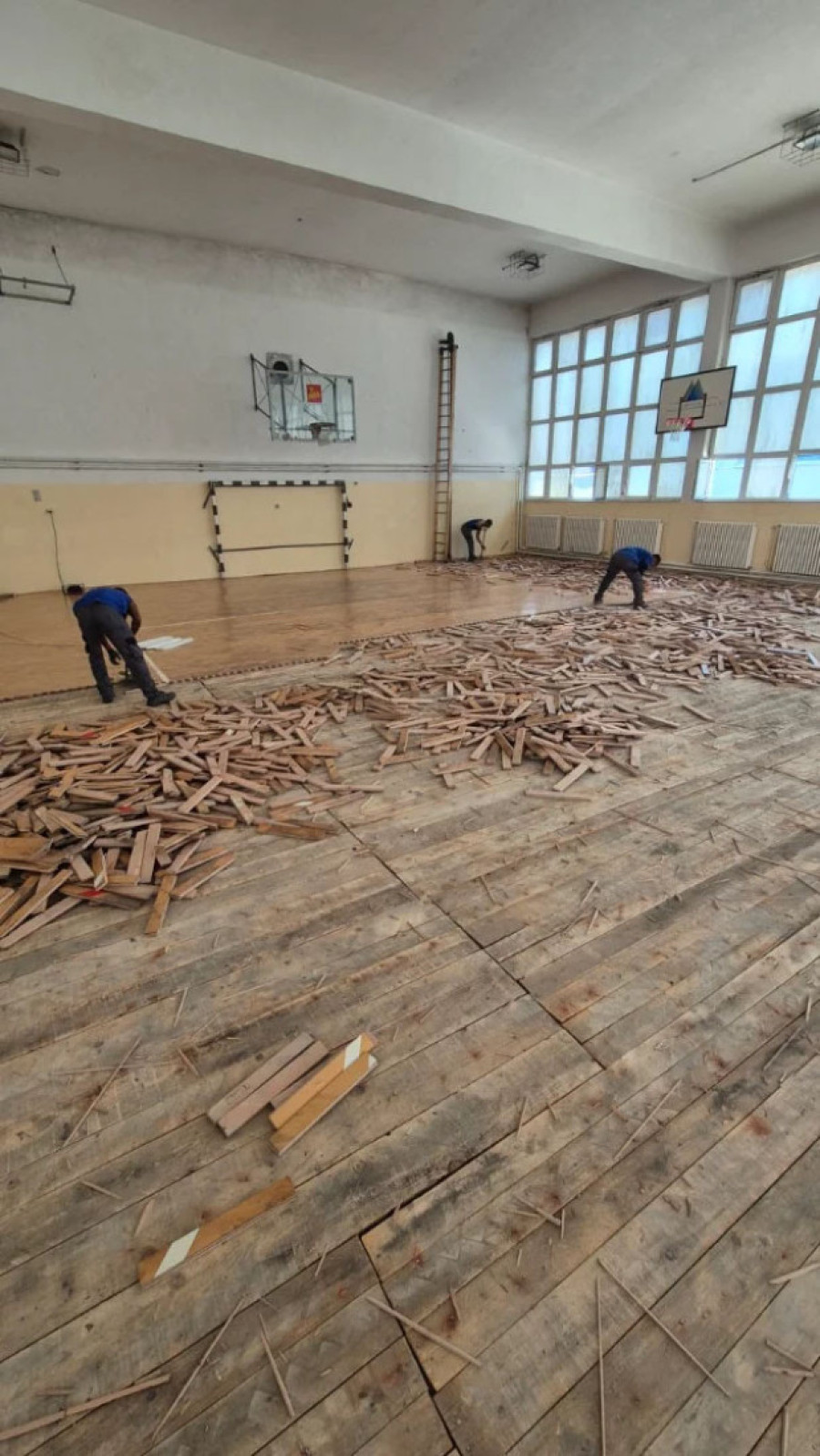 Čukarica menja lice: Škole spremne za novu školsku godinu, decu čekaju bolji i bezbedniji uslovi (FOTO)