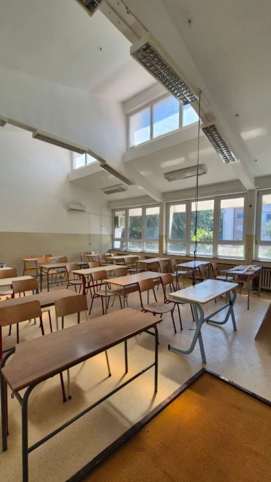 Čukarica menja lice: Škole spremne za novu školsku godinu, decu čekaju bolji i bezbedniji uslovi (FOTO)