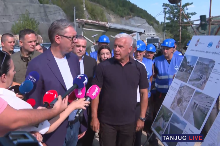Vučić obilazi radove na izgradnji brane sa akumulacijom Svračkovo na reci Veliki Rzav (VIDEO)