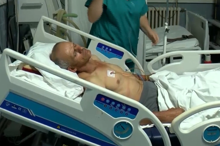 Srbin pretučen kod Zubinog Potoka u šok-sobi: Lekari rade "bodi sken“, sumnja se na unutrašnje povrede (VIDEO)