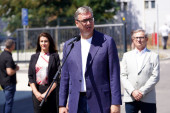 Vučić: Uskoro povećanje minimalca, država najveći deo preuzima na sebe