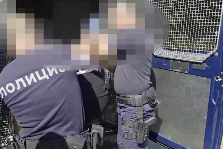 Rasvetljeno devet krivičnih dela u Novom Sadu: Osumnjičen državljanin BiH, policija pronašla repliku pištolja