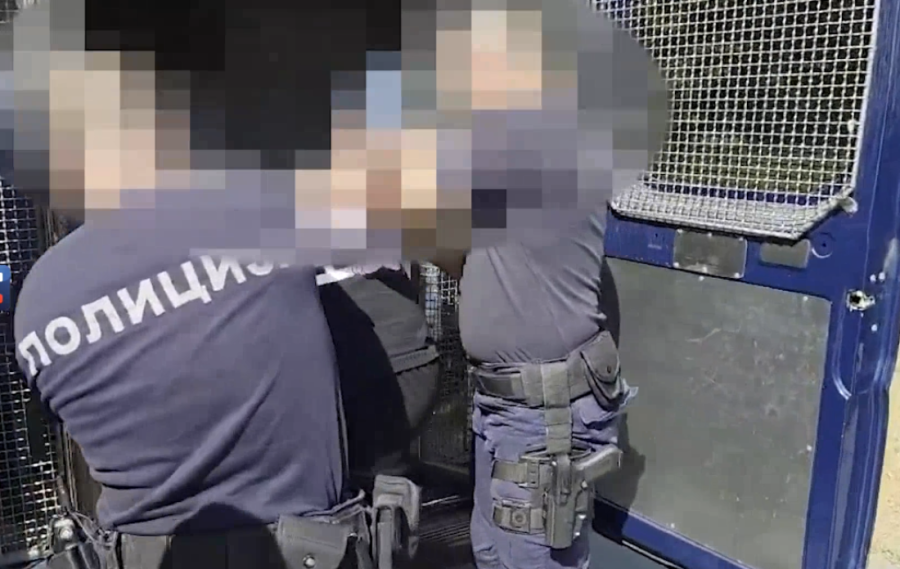 Krvava noć u Beogradu! Muškarac izboden u vrat i grudi u garaži!