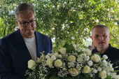 Vučić obišao Palmin grob: Veliki čovek, meni nedostaje, a Srbiji još više