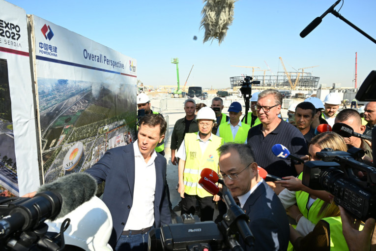 Vučić na gradilištu EXPO-a: Brinemo mnogo, ali verujem i u Srbiju i u naše kineske prijatelje (VIDEO)