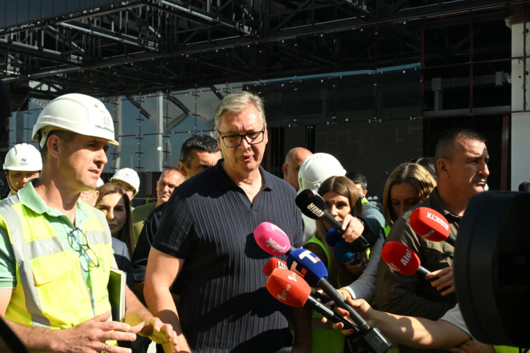 "Od 22.septembra isplata 6.000 za punoletne,od 14. septembra pomoć penzionerima"