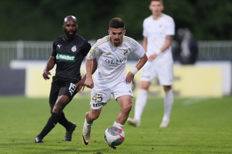Partizan završava još jedan transfer! Fudbaler Sent Etjena doputovao na potpis ugovora!