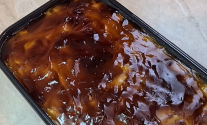 Recept dana: Kolač sa kruškama se topi u ustima koliko je mekan, a jednostavno se pravi