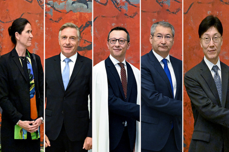 Predsednik Vučić primio akreditivna pisma novoimenovanih ambasadora (FOTO)