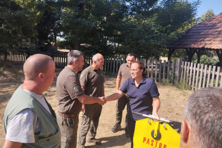 Pavkov u Deliblatskoj peščari: Nadljudski napori se ulažu u gašenje požara, za nedelju dana plan sanacije i obnove (FOTO/VIDEO)