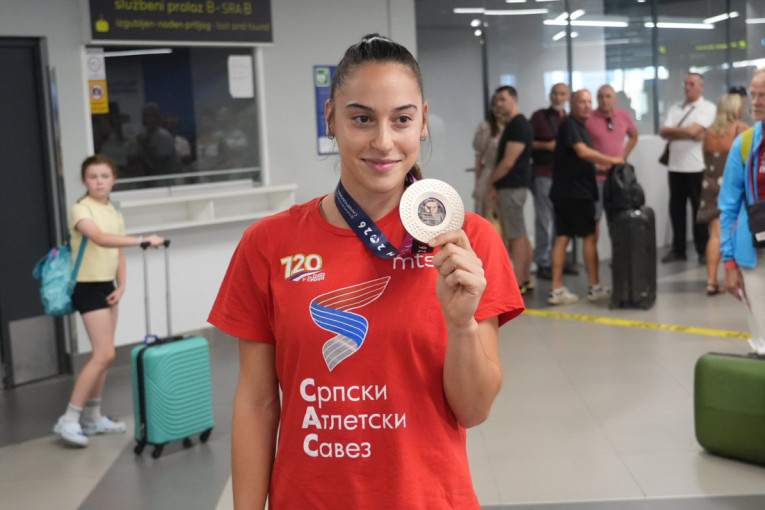 Vembanjama dolazi u goste Jokiću i Srbiji, i jeva čeka da počne meč