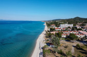 Hanioti usred sezone ostao bez vode! Meštani besni, turisti očajni, danima se nisu okupali