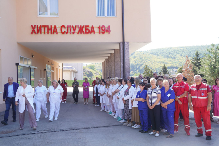 Vučić posetio porodicu Filipović: Ovoliko dece možete videti samo u ovakvim domaćinstvima (FOTO/VIDEO)