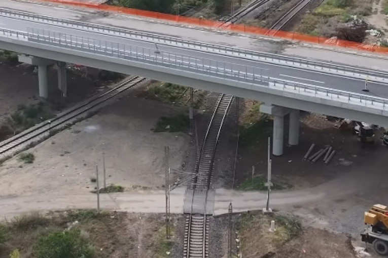 Ovako danas izgleda istok Srbije: Novi most preko pruge blista kao pista! (VIDEO)