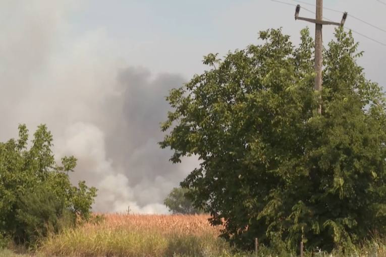 Pakao kod aerodroma! Avion pao i planuo pored kuća, vatrogasci zatekli stravičan prizor