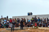 Niču šatori za 1.000 migranata! Španija preuzima kontrolu nad delom luke
