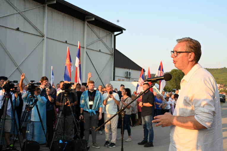 Vučić: Tokom poslednje tri nedelje u Srbiji više od 3.300 požara, tražimo pomoć i od Evrope