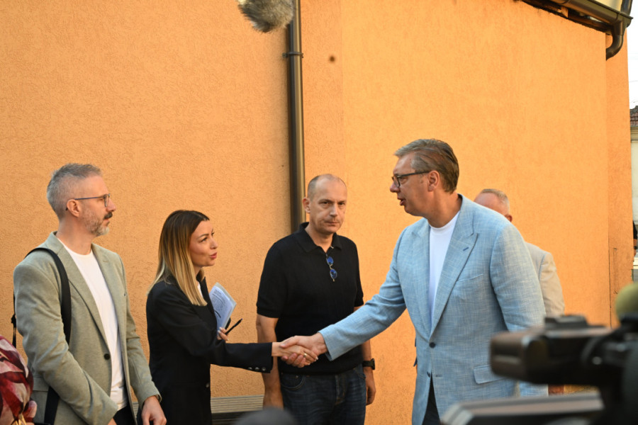 Vučić u Leskovcu: Imamo bolnice kao spejsšatl, uradili smo 200 novih objekata, biće ih još više (FOTO/VIDEO)