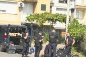Drama u Kotežu, blokirano pola naselja: Postavljena bomba, na terenu jake policijske snage i demineri (FOTO)