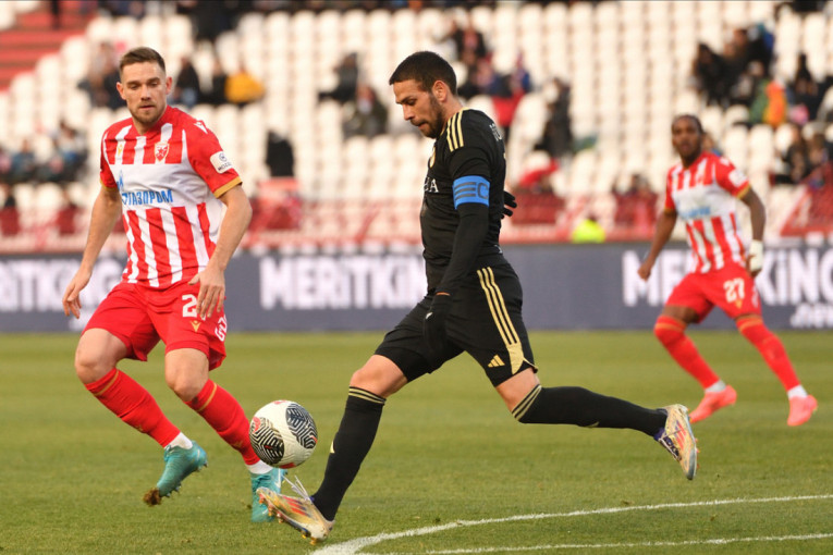 Kalinić iz patika na klupu, predstavio ga Drčelić: Nikola i Miloš su simboli naše Crvene zvezde (VIDEO)