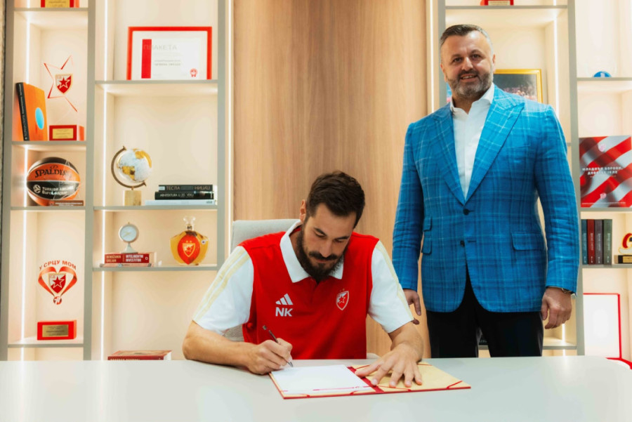 Kalinić iz patika na klupu, predstavio ga Drčelić: Nikola i Miloš su simboli naše Crvene zvezde (VIDEO)