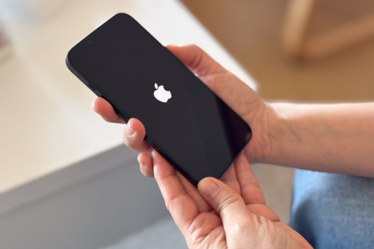 Epl menja tradiciju dugu godinama: iPhone 18 ne stiže u septembru, već tek 2027. godine