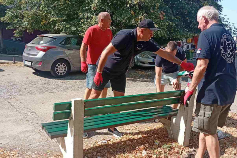 Lepši park za stanare Bloka 61: U toku uređenje u Ulici Jurija Gagarina! (FOTO/VIDEO)