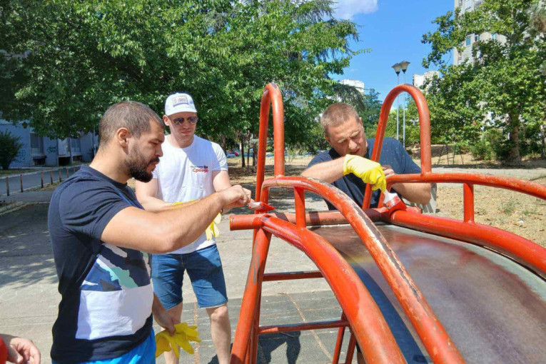 Lepši park za stanare Bloka 61: U toku uređenje u Ulici Jurija Gagarina! (FOTO/VIDEO)