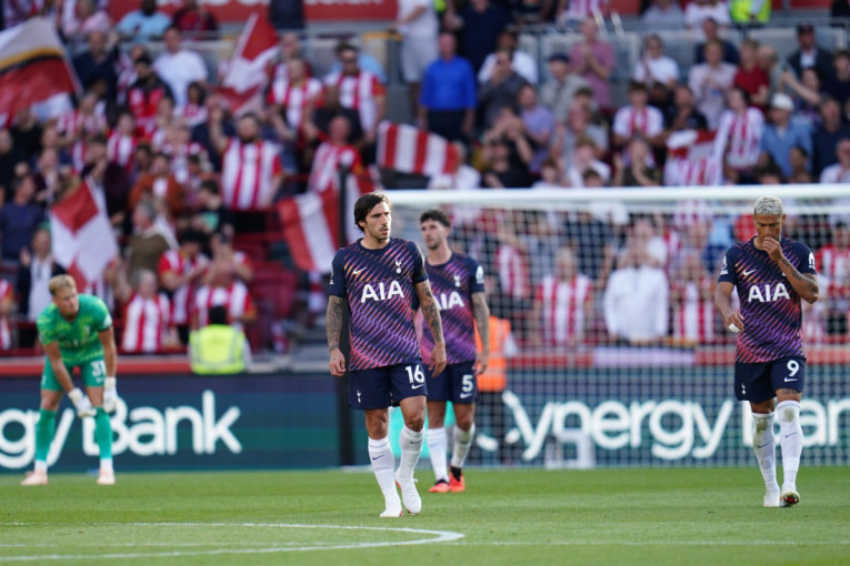 Totenhem se obrukao za sve pare! Brentford ponizio tim u koji je uloženo 327 miliona evra! (VIDEO)