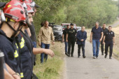 „Sram ih bilo, vatrogasci ovde rizikuju živote!“ Vučić odgovorio blokaderima na tvrdnje da je Deliblatska peščara namerno puštena da izgori