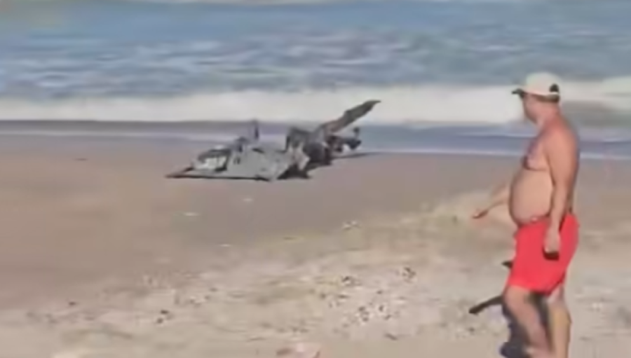 Ukrao avion, poleteo pijan i krenuo ka nuklearki! Digli letelice zbog njega, a onda je usledio filmski kraj