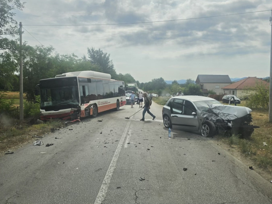 Poginuo motociklista! Teška saobraćajka na putu Modriča-Doboj
