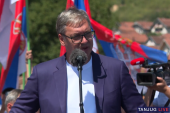 Vučić razgovara sa građanima u Novom Pazaru: Sve što je obećano biće ispunjeno, uvek sam odano služio Srbiji (FOTO/VIDEO)