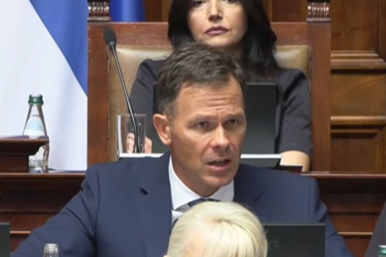 Ko dobija 6.000, a ko 25.000 dinara? Siniša Mali otkrio sve detalje državne pomoći