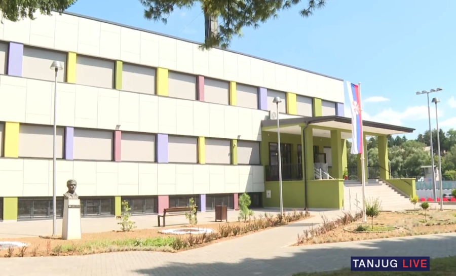 Velika ulaganja stižu u Raški okrug! Vučić: "Na koju god stranu da krenete, ići ćete auto-putem" (FOTO/VIDEO)