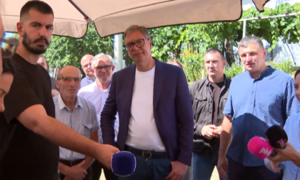 "Državni paraziti nas jedu, to više neće moći": Vučić najavio bolne reforme