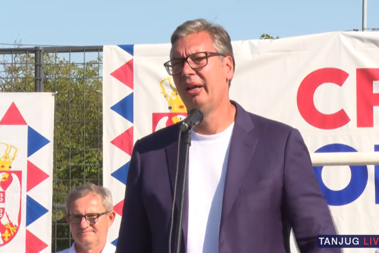 Velika ulaganja stižu u Raški okrug! Vučić: "Na koju god stranu da krenete, ići ćete auto-putem" (FOTO/VIDEO)