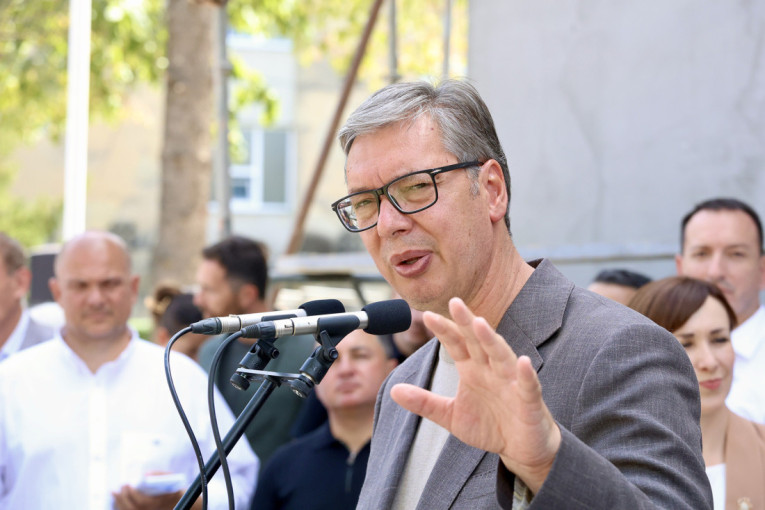 Vučić stigao u Kruševac: Obraća se građanima (FOTO/VIDEO)