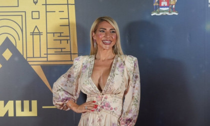 Estrada se prijavila za isplatu 6.000 dinara: Jeremićka već smislila na šta će potrošiti pare, a evo šta kažu ostali!