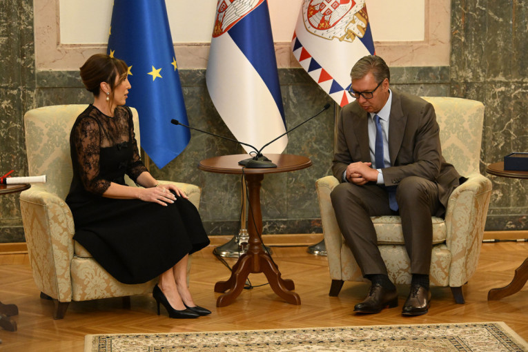 "Kraljica drame" JJ se vratila u prošlost: Ponovila bih ono finale sa Serenom