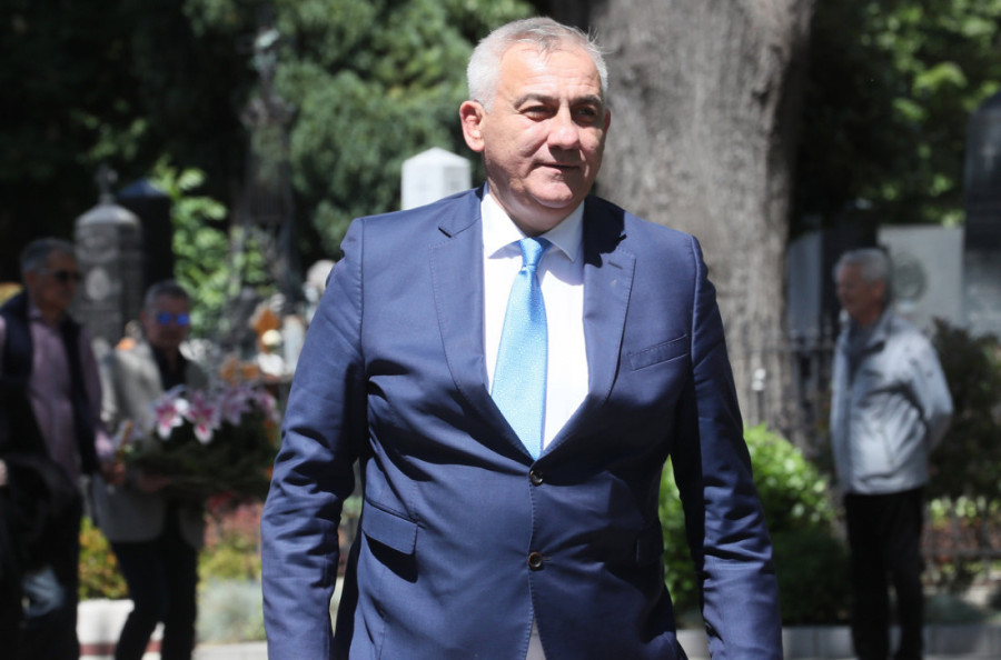 Skandal na Palama: Specijalci upali u lokal i oborili ambasadora Srbije, savladan i konzul Bangladeša!