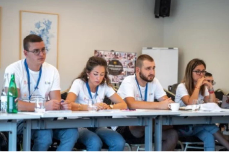 Letnja škola u Vrdniku okupila polaznike Akademije mladih lidera: Osnaživanje mladih sa invaliditetom od velikog značaja