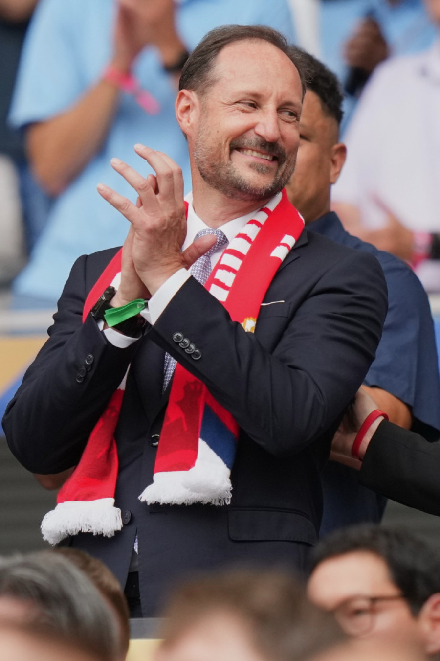 Obožavalac sporta, diplomac Berklija i muž čuvene Mete-Marit: Ko je Hokon, novi kralj Norveške?