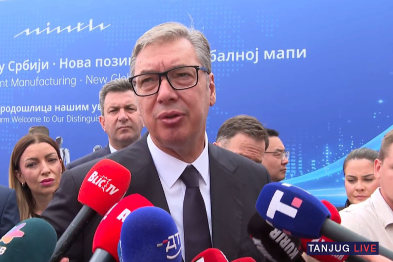 Vučić u Šapcu: Otvara prvu fabriku humanoidnih robota u Evropi! (VIDEO)