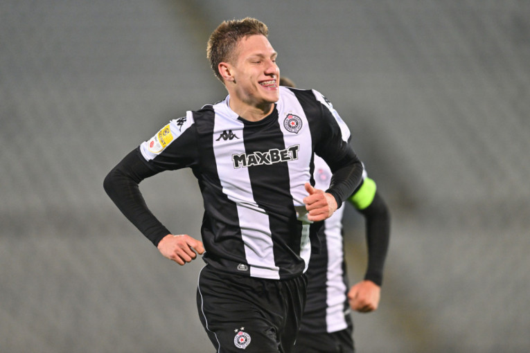 Milioni stigli u Humsku: Partizan prodao Ugrešića, crno-beli odlično prošli!